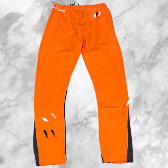Brand New Orange Gallery Dept. Sweatpants Men’s Medium - Picture 2 of 2